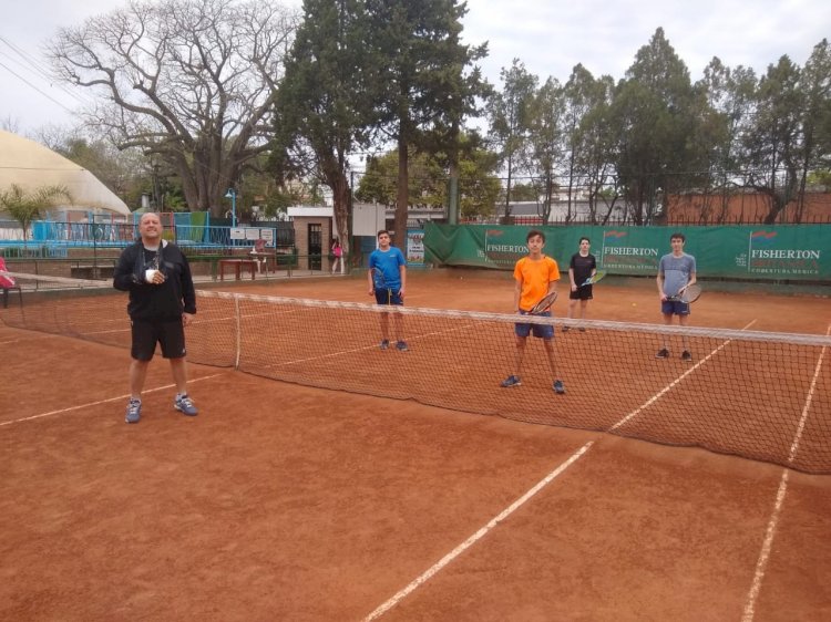Sumate a la Escuela de Tenis