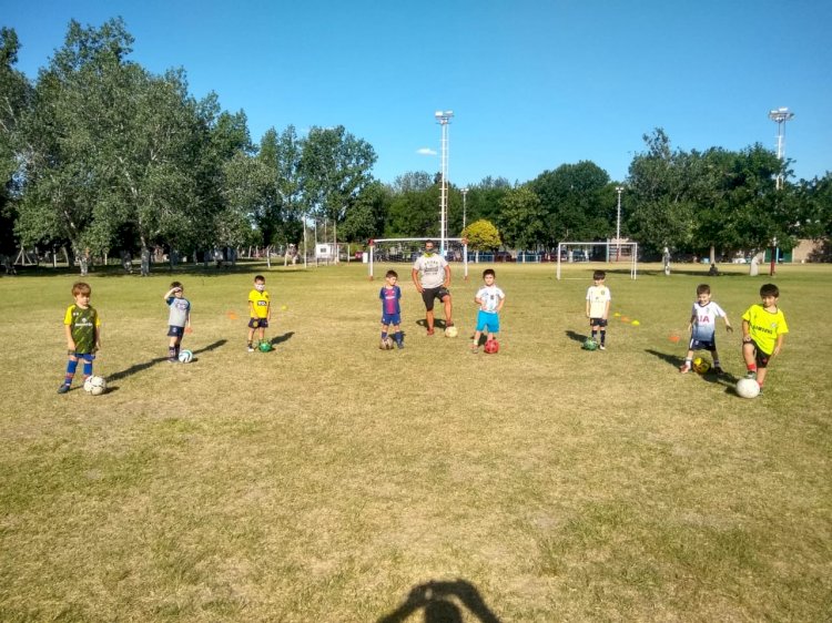 Fútbol Infantil brilla en el Anexo con los chicos