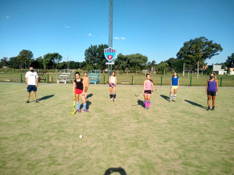 Las formativas de Hockey entrenan en el Anexo