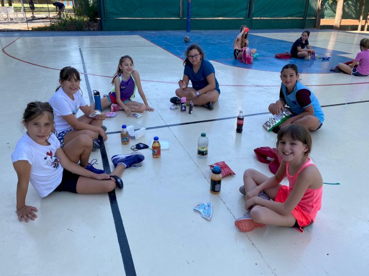 El Minivóley entrena en la Sede