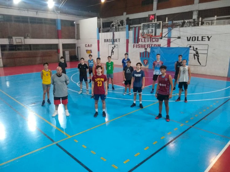 El básquet entrena pensando en las competencias