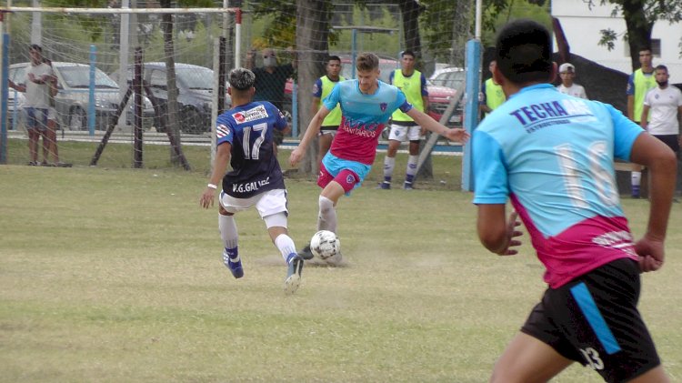 Fútbol: la Primera División va por su segundo triunfo