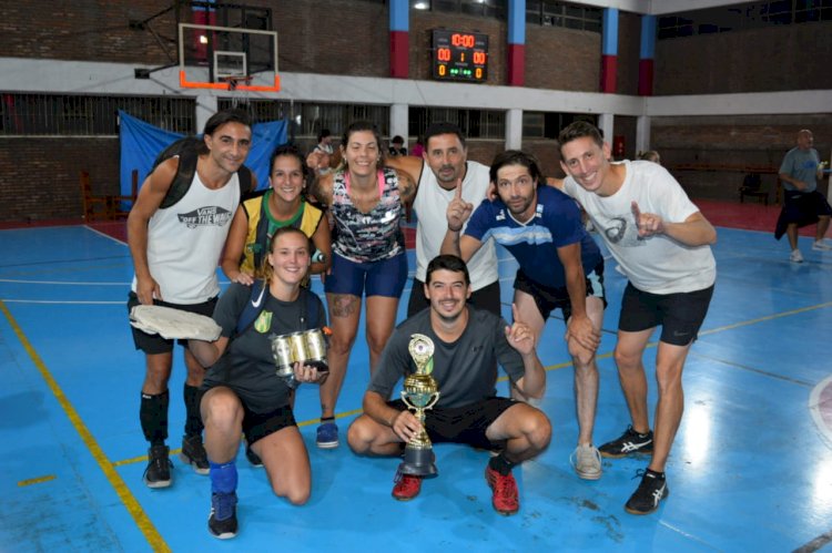 Se desarrolló el Torneo Mixto de Vóley