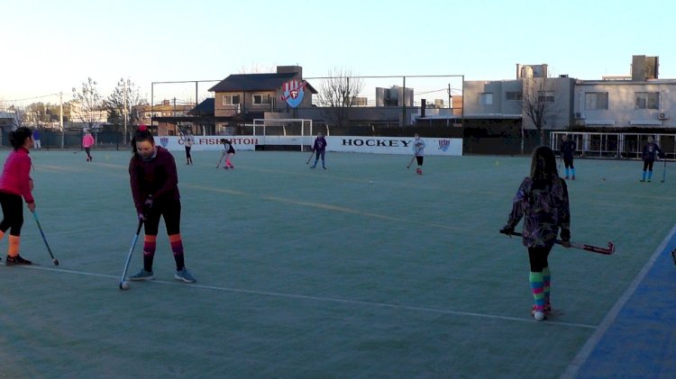 Sumate a la Escuelita Femenina de Hockey sobre Césped