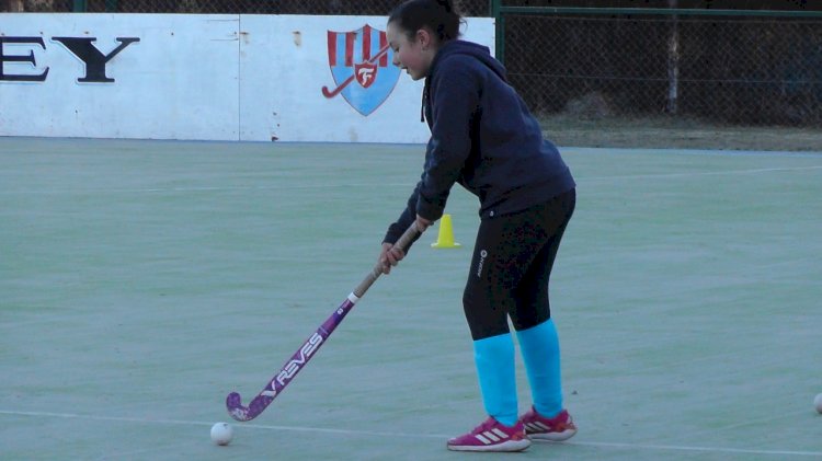 Sumate a la Escuelita Femenina de Hockey sobre Césped