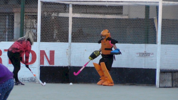 Sumate a la Escuelita Femenina de Hockey sobre Césped