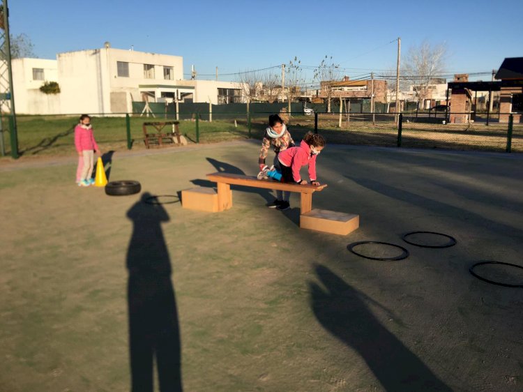 Escuelita de Hockey: actividades por el Día del Amigo