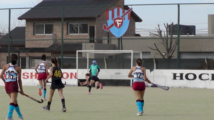 Lunes de Hockey en el Anexo