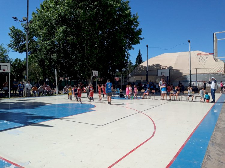 Básquet: la fiesta de los más chicos