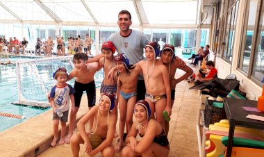 Waterpolo: triunfos de las formativas