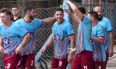 Fútbol: la Primera sigue en carrera por el ascenso