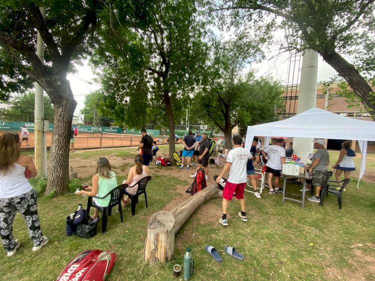 Tenis: comenzó la Copa Amistad