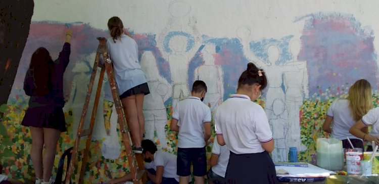 Alumnos del Colegio Integral realizan pinturas artísticas