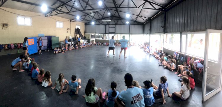Los chicos disfrutan del Verano en la Colonia