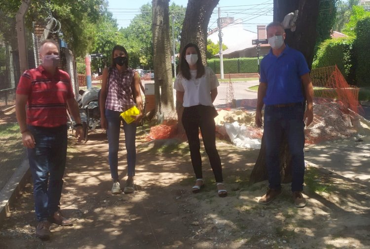 Continúa la refacción de la vereda perimetral de la Sede