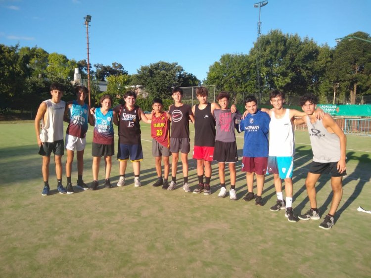 El básquet juvenil afina la puntería