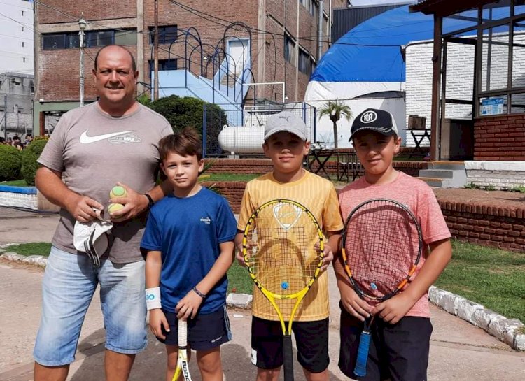 Gran comienzo en el Campeonato de Menores de Tenis