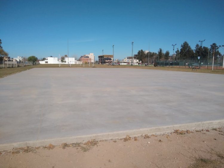 Continúa la construcción del Playón Deportivo